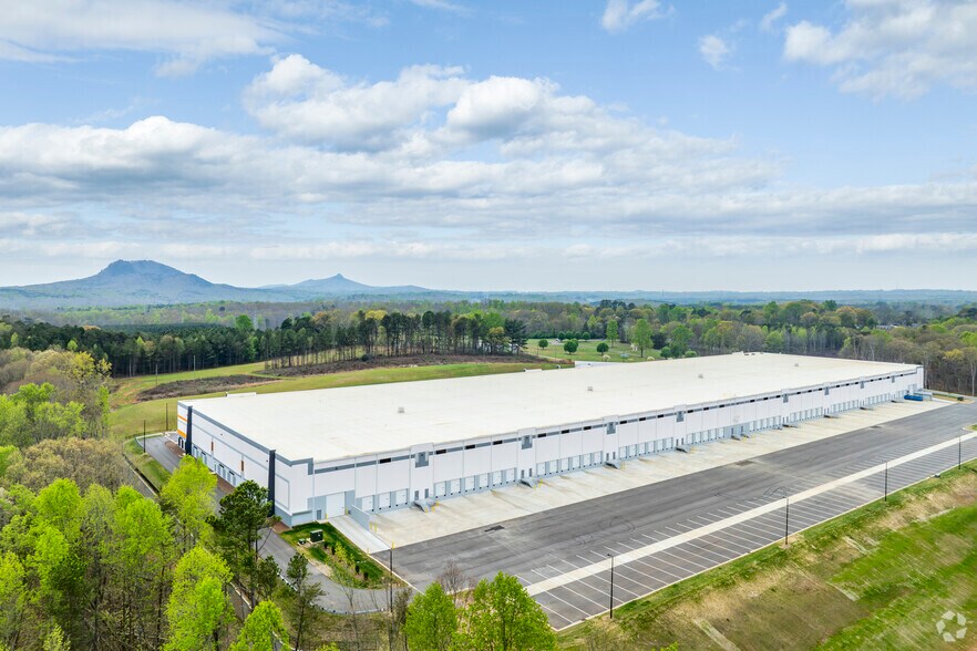 More Photos Of 150 Southridge Pky, Bessemer City Distribution For Lease