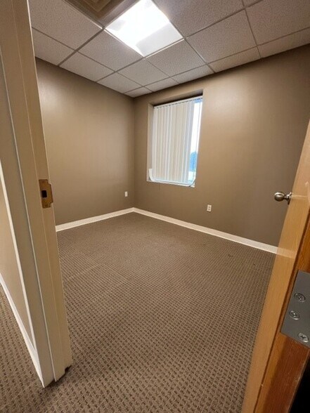 More Photos Of 112 Spencer St, Manchester Medical For Lease