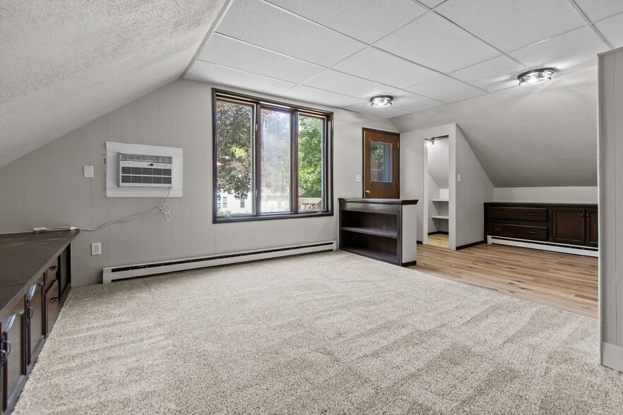 More Photos Of 1903 E Apple Creek Rd, Appleton Apartments For Sale