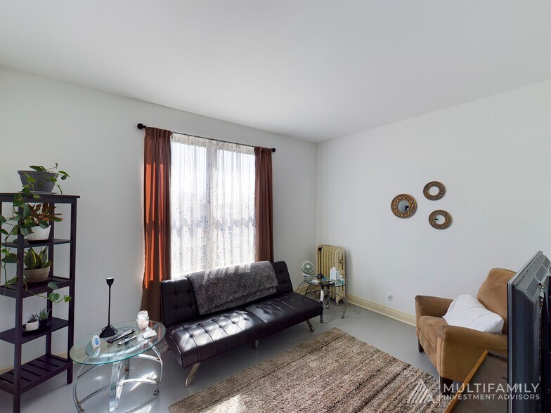 More Photos Of 1601 W Garfield Blvd, Chicago Apartments For Sale