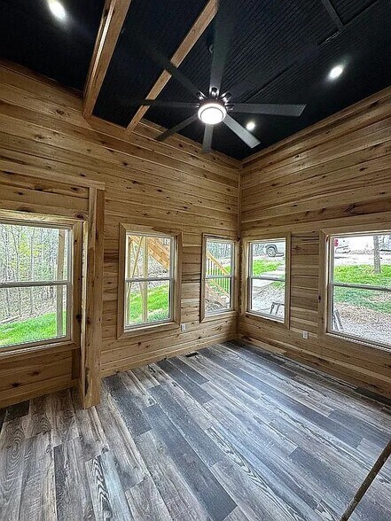 More Photos Of 52 Spencer Rd, Campton Apartments For Sale