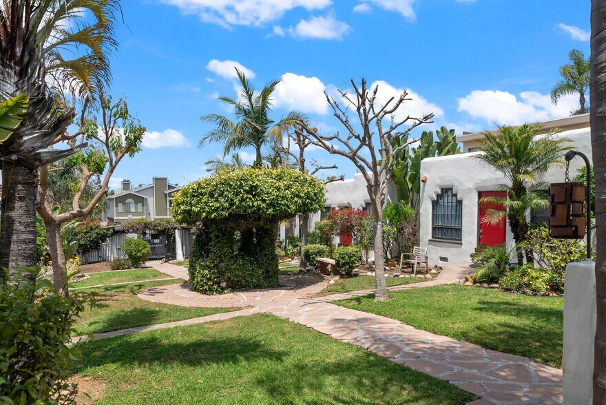 More Photos Of 3933-3945 Hamilton St, San Diego Apartments For Sale