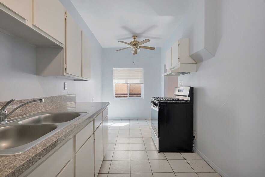 More Photos Of 1001-1005 S Central Ave, Glendale Apartments For Sale