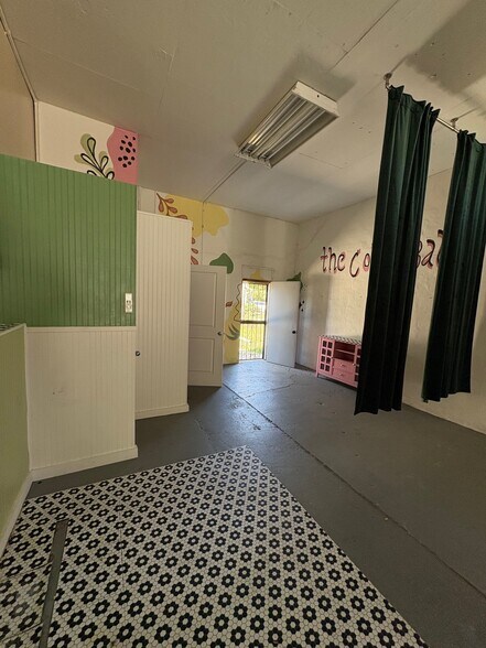 More Photos Of 2722 N Florida Ave, Tampa Storefront Retail Office For Lease