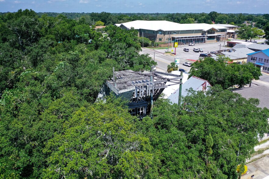 More Photos Of 3009 E Cervantes St, Pensacola Freestanding For Sale