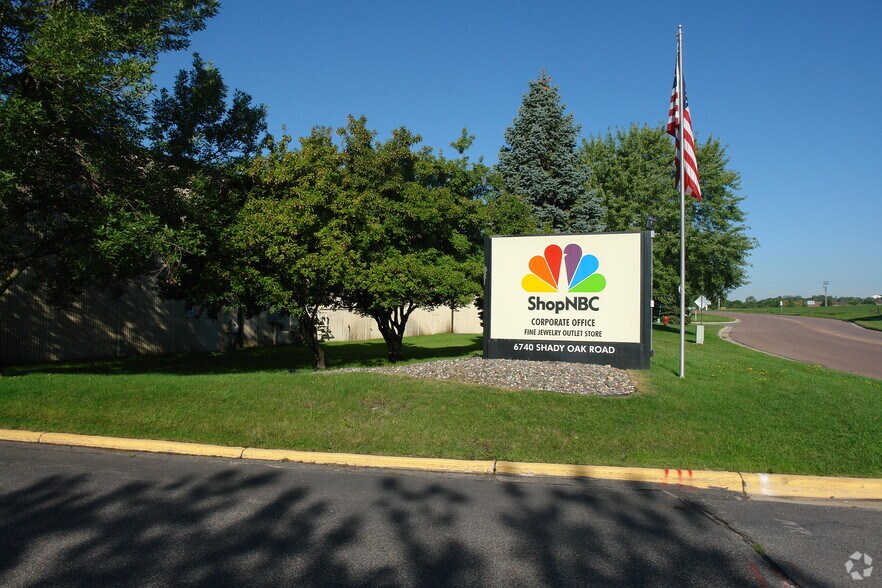 More Photos Of 6678-6698 Shady Oak Rd, Eden Prairie Unknown For Lease