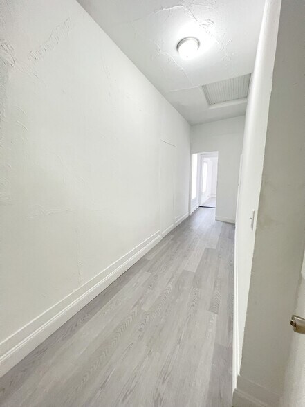 More Photos Of 205 S Grove St, Eustis Apartments For Sale