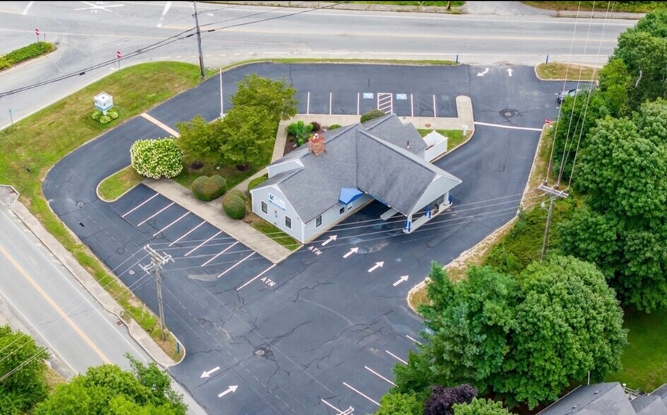 More Photos Of 396 Onset Ave, East Wareham Bank For Lease