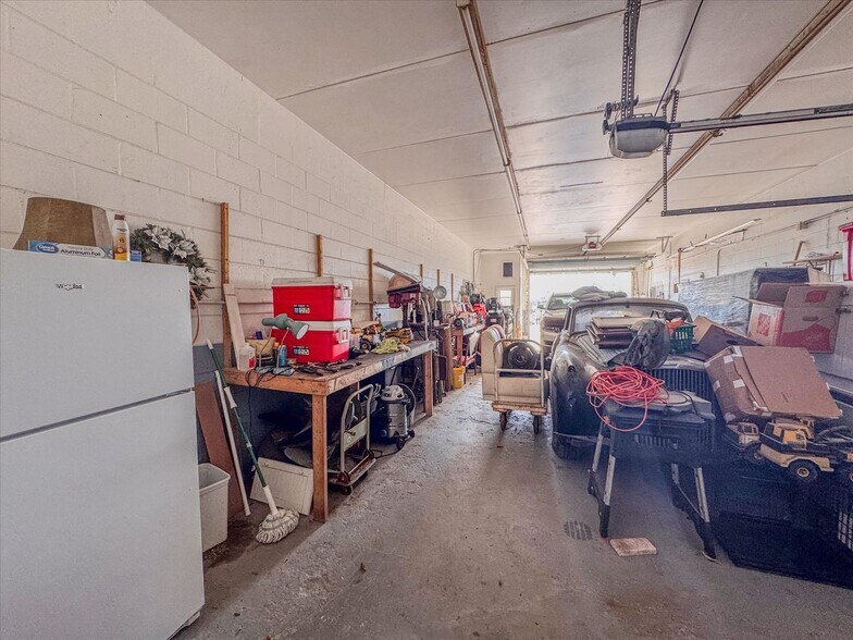 More Photos Of 17671-17681 San Carlos Blvd, Fort Myers Marina For Sale