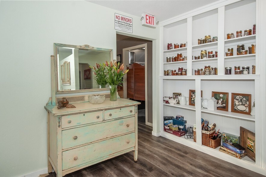 More Photos Of 4660 SE Highway 101, Lincoln City Restaurant For Sale