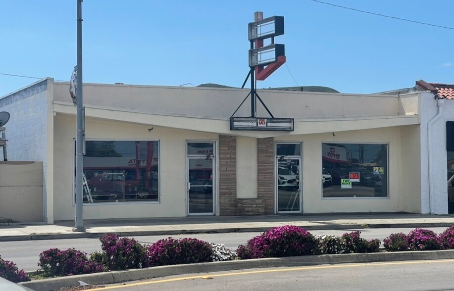 More Photos Of 208-210 E Ocean Ave, Lompoc Storefront For Sale