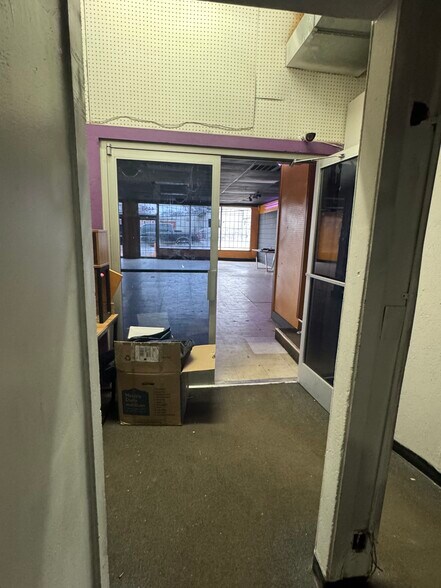 More Photos Of 4453 Summer Ave, Memphis Department Store For Lease