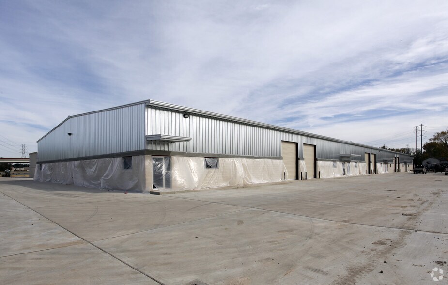 More Photos Of 15825 State Highway 249, Houston Unknown For Lease