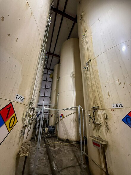 More Photos Of 5640 44th Ave S, Clinton Office For Sale