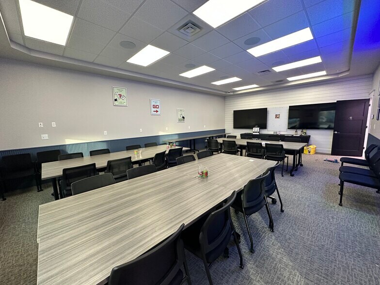 More Photos Of 1450 S 32nd St W, Billings Warehouse For Sale