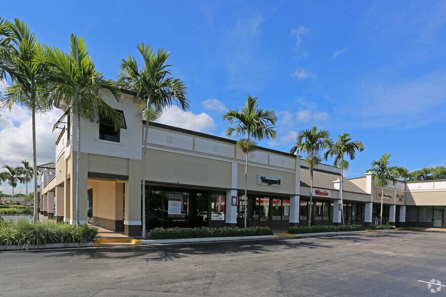 Primary Photo Of 7034-7166 Beracasa Way, Boca Raton General Retail For Lease