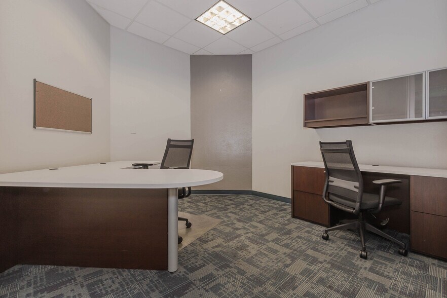 More Photos Of 3001 N 29th Ave, Hollywood Unknown For Lease