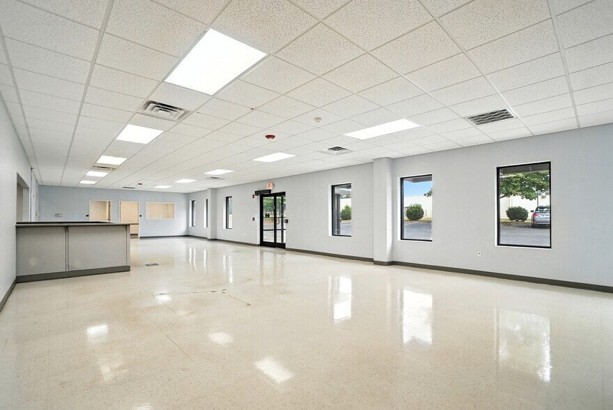 More Photos Of 133 Island Ford Rd, Statesville Office For Lease