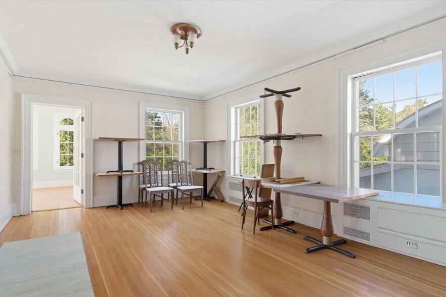 More Photos Of 2255 Ballston Ave, Saratoga Springs Restaurant For Sale