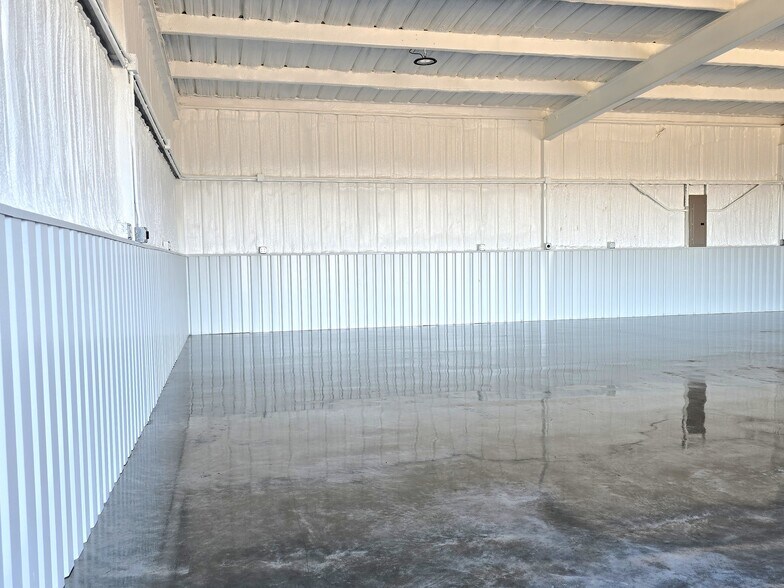 More Photos Of 6366-6414 FM 1715, Lampasas Flex For Lease