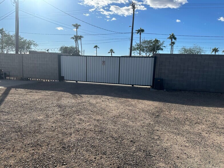 More Photos Of 1880 W Apache Trl, Apache Junction Warehouse For Sale