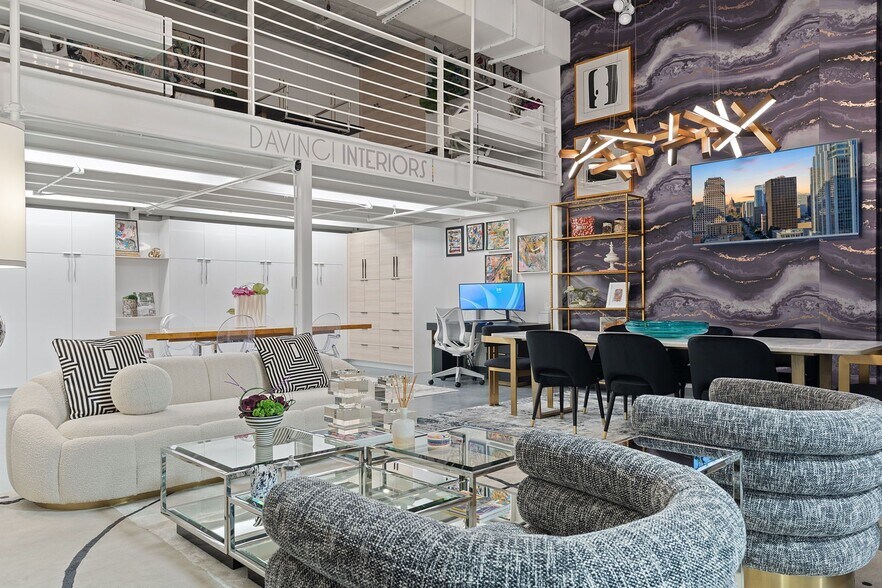 More Photos Of 4229 N FM 620 Hwy, Austin Showroom For Sale