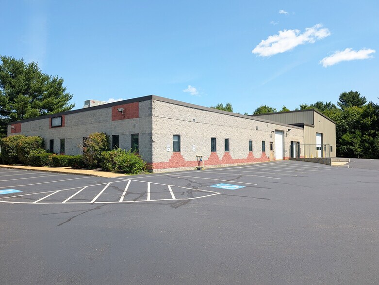 Primary Photo Of 19 Field Ln, Belmont Warehouse For Lease