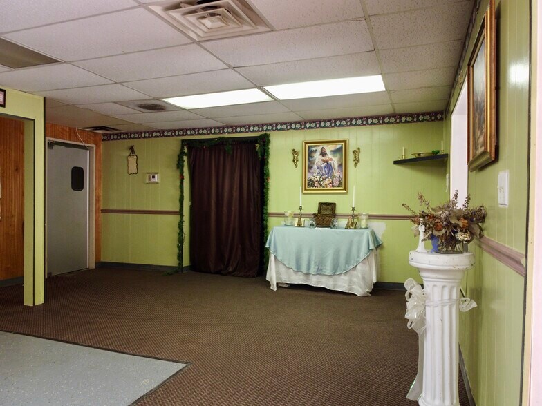 More Photos Of 10423 Flat Shoals Rd, Covington Restaurant For Sale