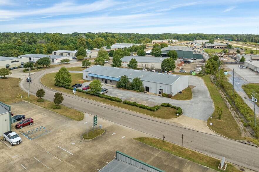 Primary Photo Of 834-840 Lagoon Business Loop, Montgomery Light Distribution For Lease