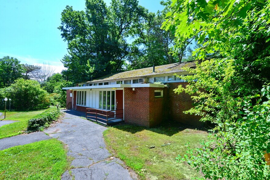 More Photos Of 1265 Asylum Ave, Hartford Lodge Meeting Hall For Lease