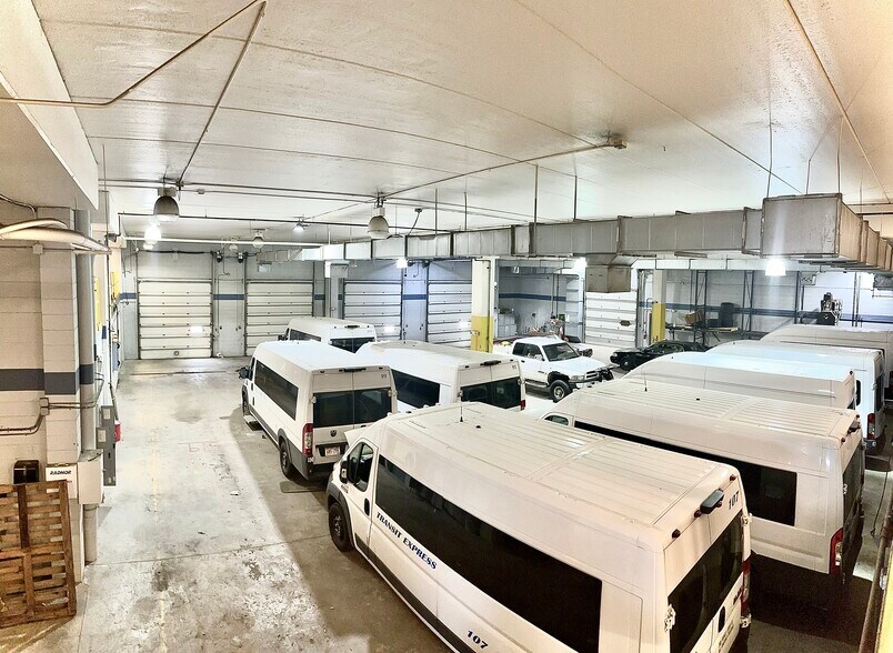 More Photos Of 424 W Cherry St, Milwaukee Light Manufacturing For Sale