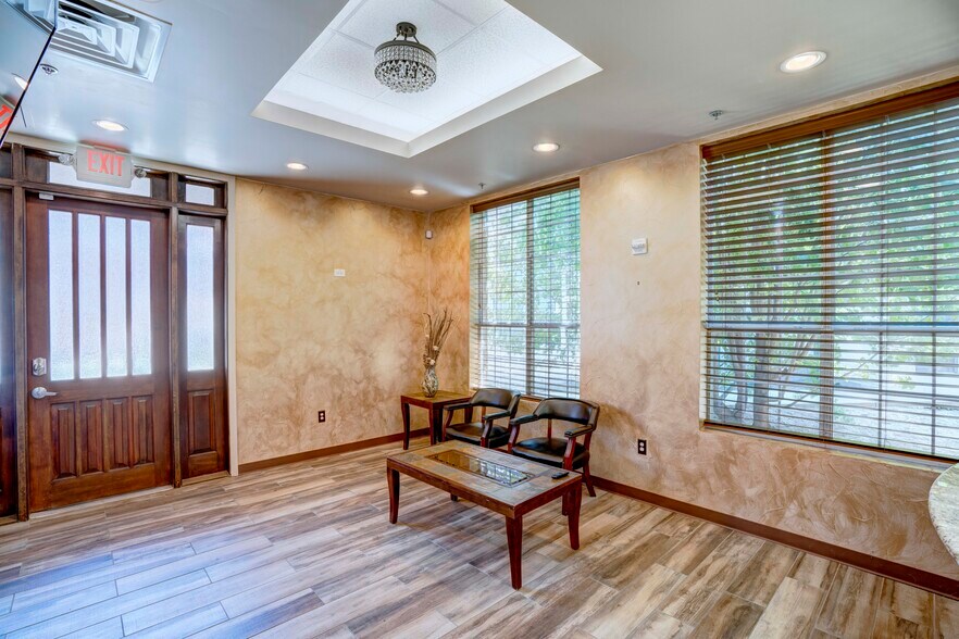 More Photos Of 7711 San Jacinto Pl, Plano Medical For Lease