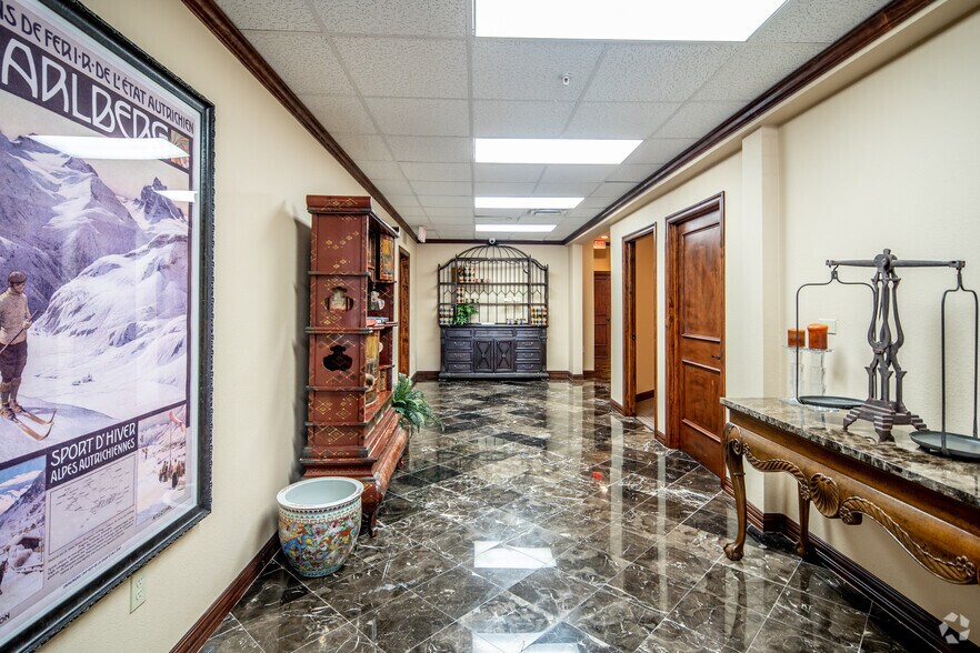 More Photos Of 1312 E 14th St, Plano Office For Lease