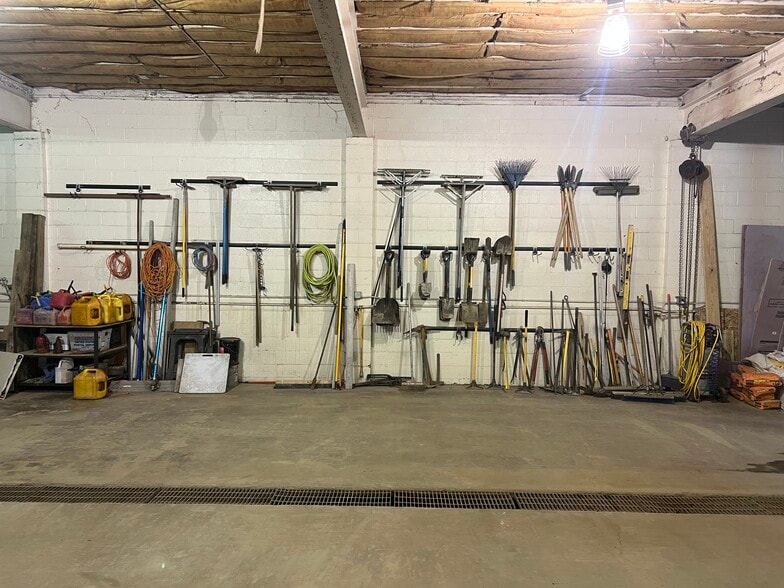More Photos Of 1211 E 286th St, Euclid Manufacturing For Sale