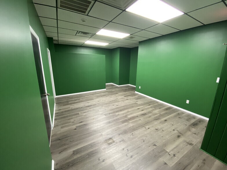 More Photos Of 14 N Main St, Pearl River General Retail For Lease