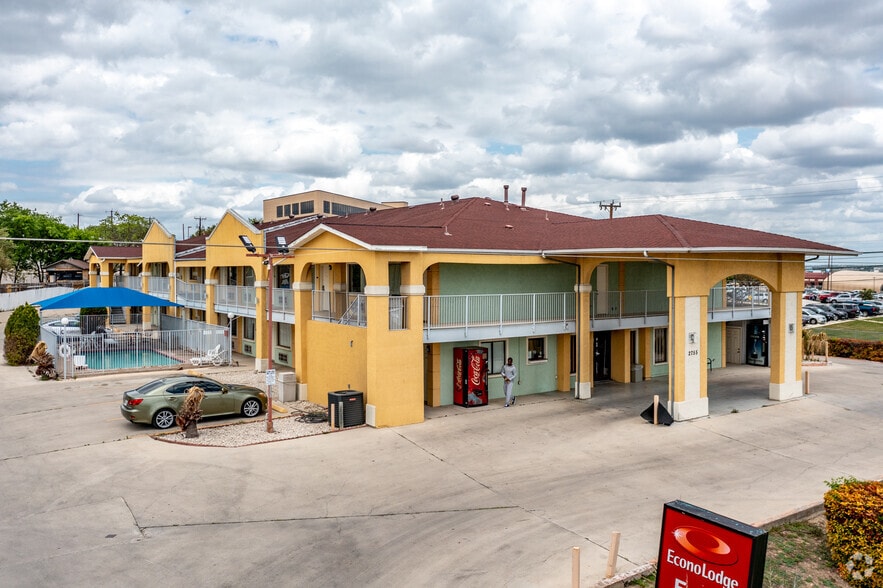 Primary Photo Of 2755 N Panam Expy, San Antonio Hotel For Sale