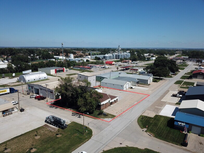More Photos Of 1160 Lincoln St, Blair Light Manufacturing For Sale