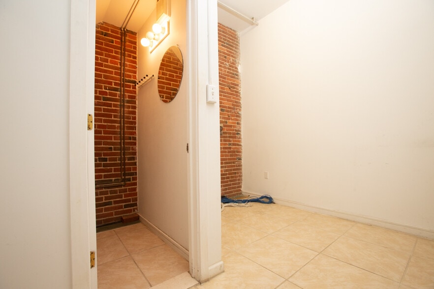 More Photos Of 222 Church St, Philadelphia Storefront Retail Office For Lease