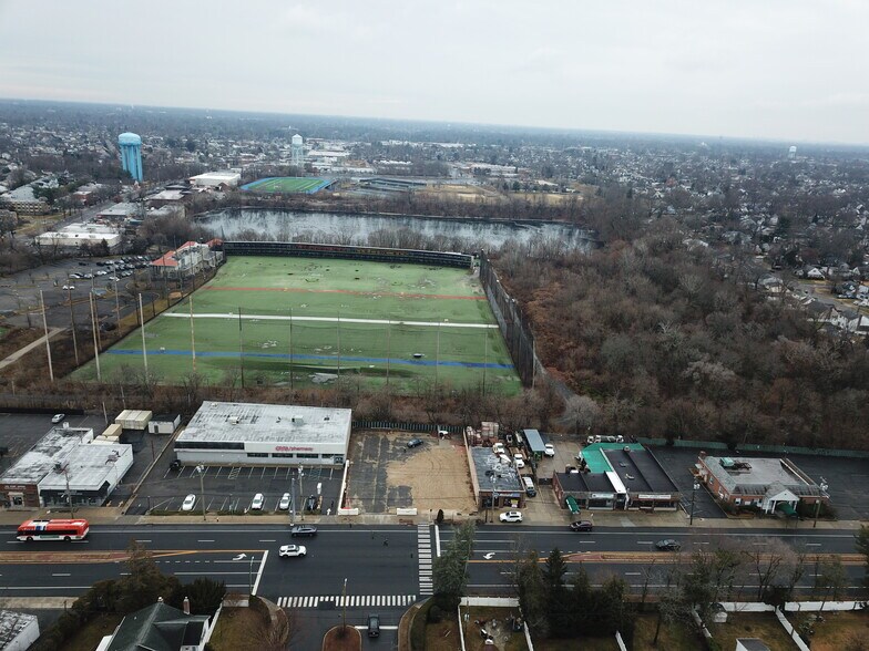 More Photos Of 2024 Hillside Ave, North New Hyde Park Restaurant For Sale