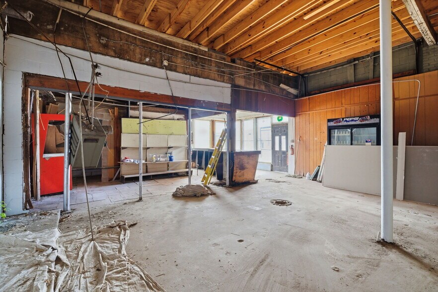 More Photos Of 414 S John St, Goldsboro General Retail For Sale