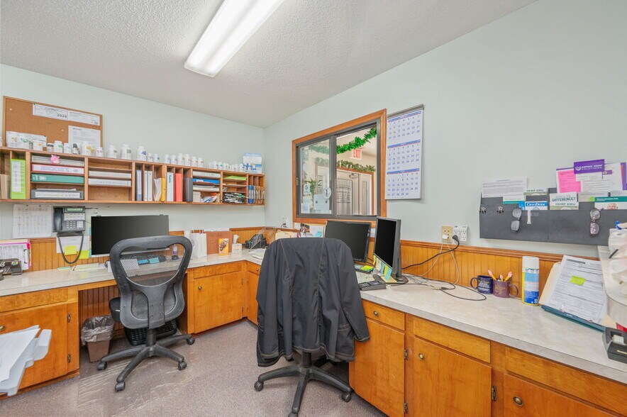 More Photos Of 1078 S Ferdon Blvd, Crestview Medical For Sale