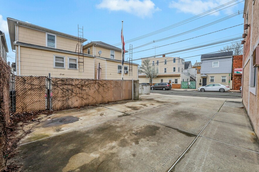 More Photos Of 209-211 Central Ave, East Newark Manufacturing For Sale