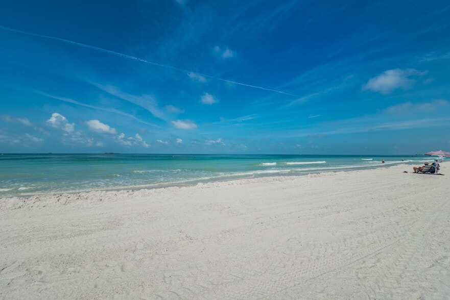 More Photos Of 12100 Gulf Blvd, Treasure Island Hotel For Sale