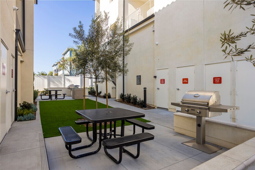 More Photos Of 200 E 31st St, National City Apartments For Sale