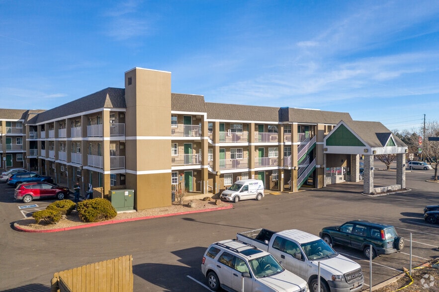 Primary Photo Of 715 Kipling St, Lakewood Hotel For Sale