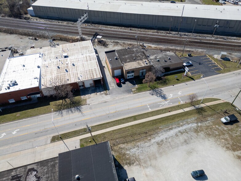 More Photos Of 4135 W 123rd St, Alsip Warehouse For Lease