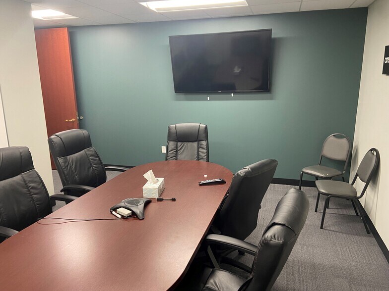 More Photos Of 661 Andersen Dr, Pittsburgh Office For Lease