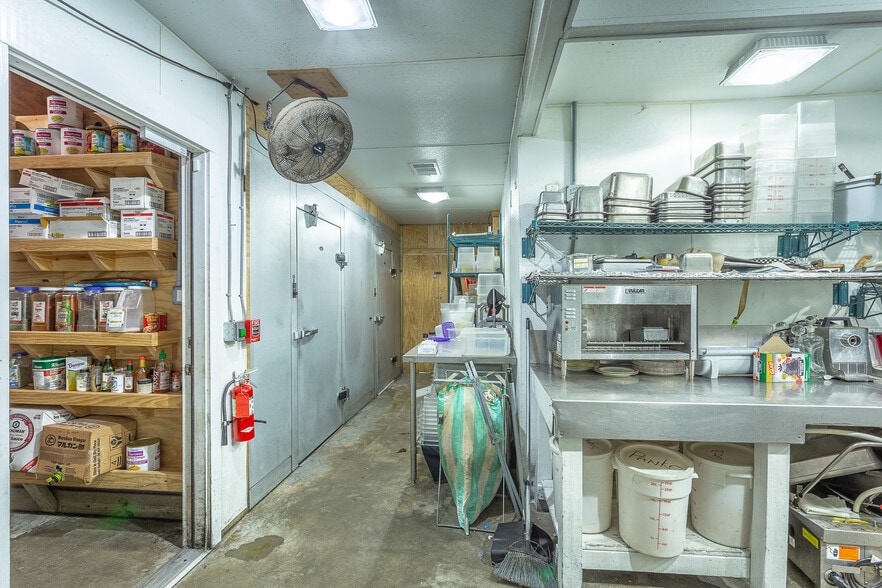 More Photos Of 28 W Bayshore Dr, Saint George Island Restaurant For Sale