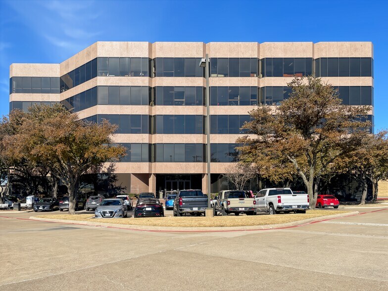 More Photos Of 1600 Airport Fwy, Bedford Coworking Space
