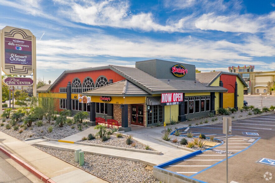 More Photos Of 385-421 N Escondido Blvd, Escondido Unknown For Lease